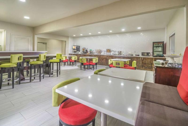 La Quinta Inn By Wyndham Calhoun South I-75 Екстер'єр фото